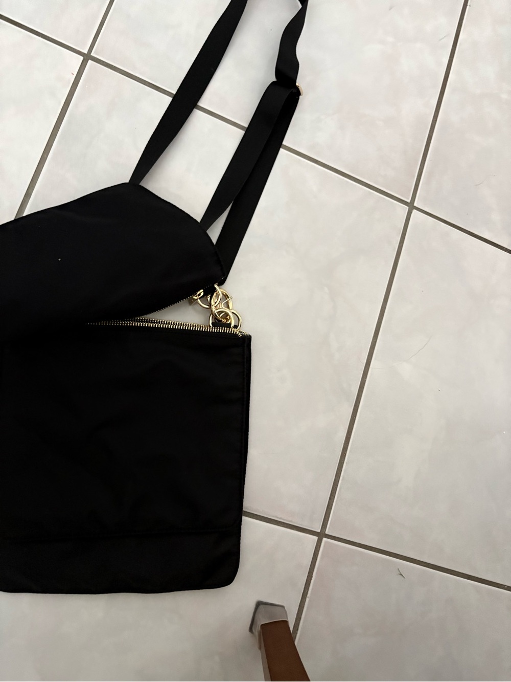 Amy Sacks Black Nylon Crossbody with Gold Hardware - Picture 3 of 15
